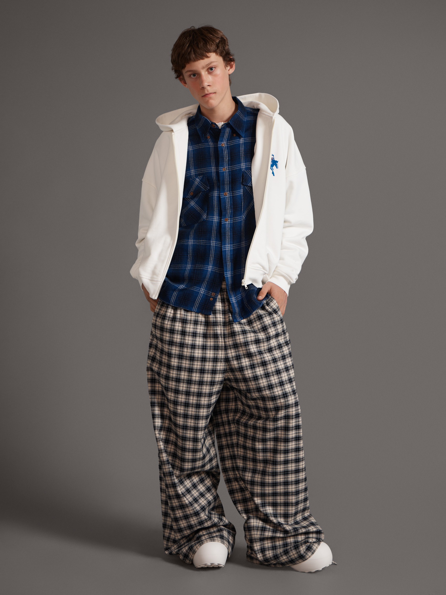 EQUESTRIAN ZIP HOODIE