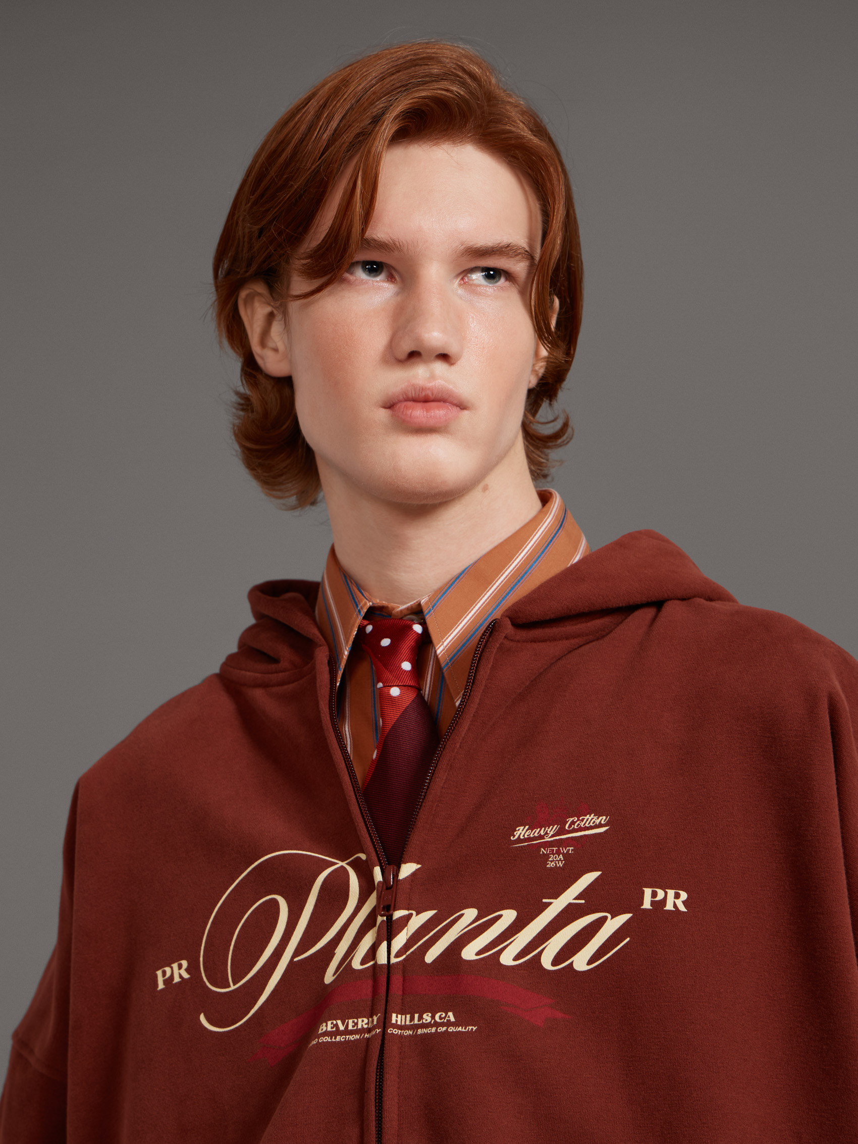 ITALIC-BOLD  ZIP HOODIE