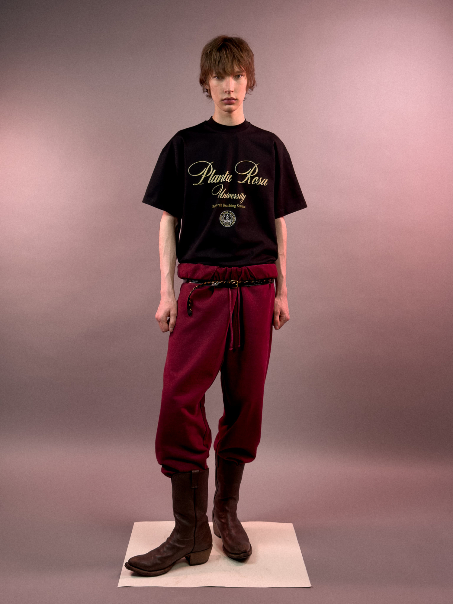 UNIVERSITY T-SHIRT