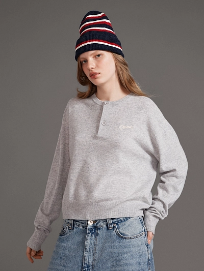 KNITTED HAT