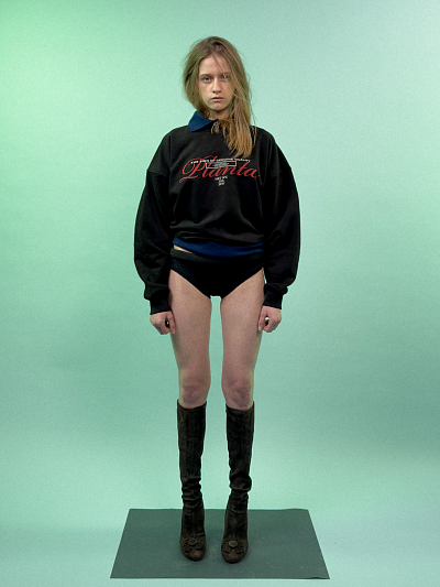 SWEATSHIRT