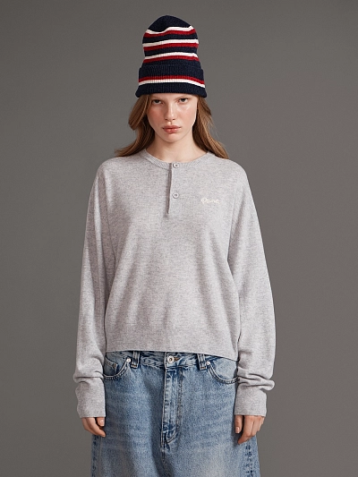 KNITTED HAT