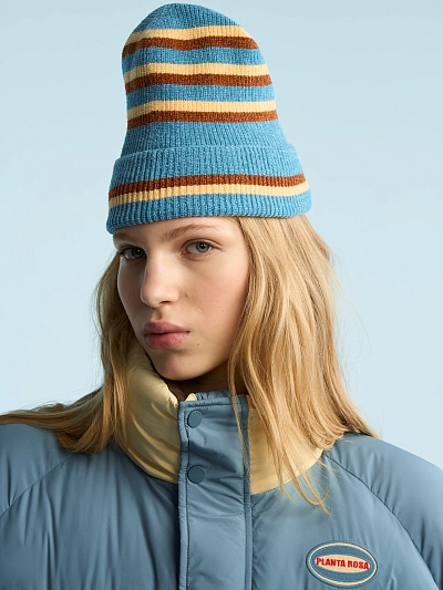 KNITTED HAT